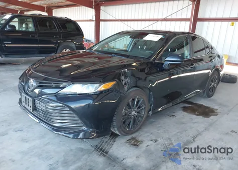 2018 Toyota Camry Le из США, поврежденный, VIN 4T1B11HK6JU584069